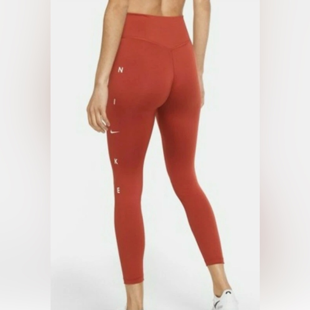 Nike Red The One Print Tight Fit Mid Rise 7/8 Leggings Size Small NWT - Picture 3 of 5